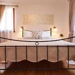 Casa Vittoria 4*